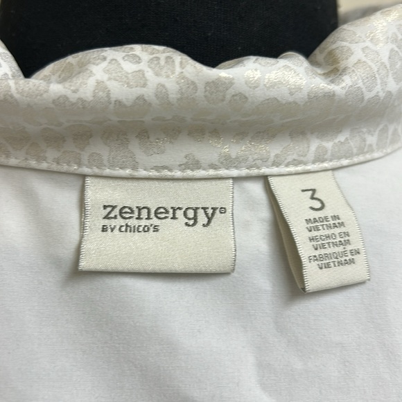 Zenergy by Chico’s Size 3 White and Silver Gray jacket with pockets - Picture 13 of 13
